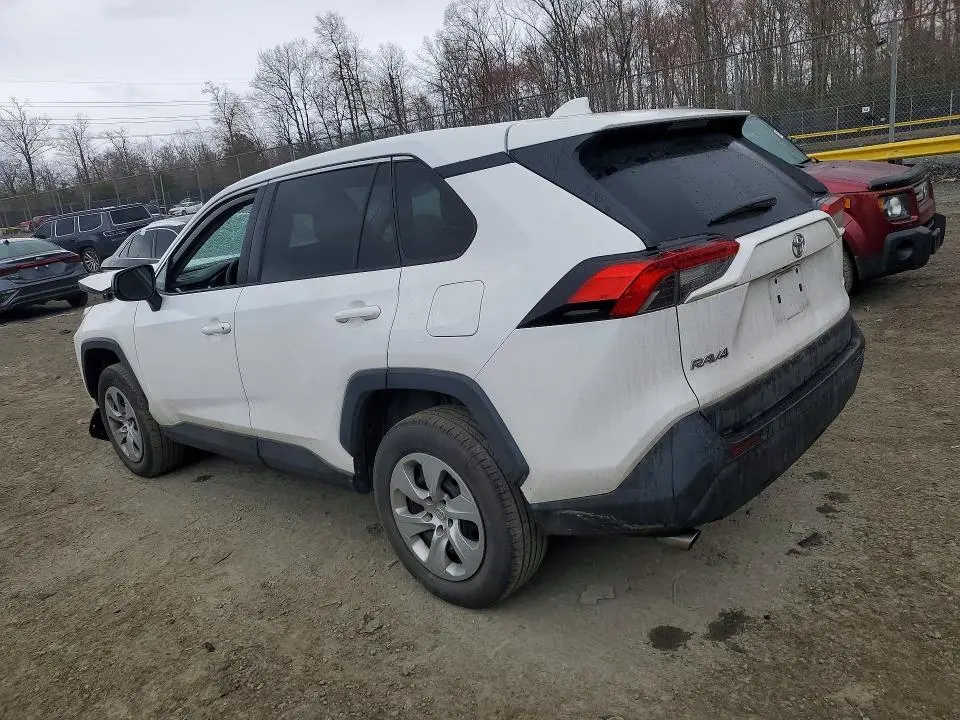 2022 TOYOTA RAV4 LE  