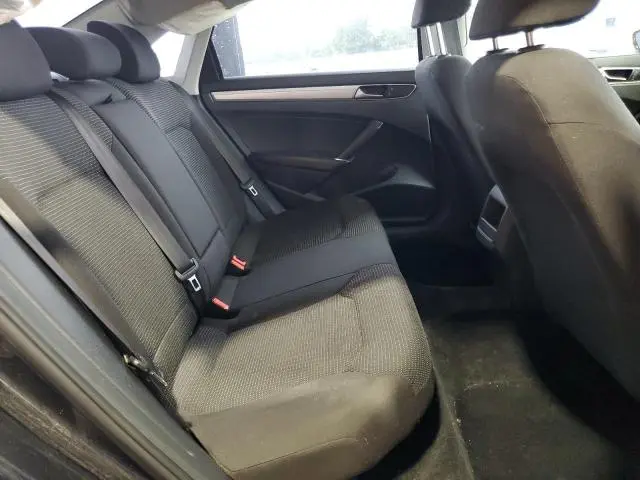 2017 VOLKSWAGEN PASSAT S  