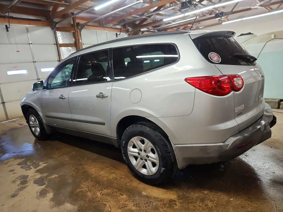 2012 CHEVROLET TRAVERSE LS  