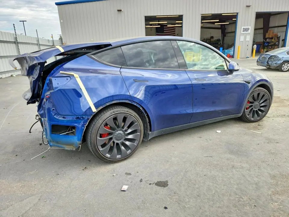 2022 TESLA MODEL Y   