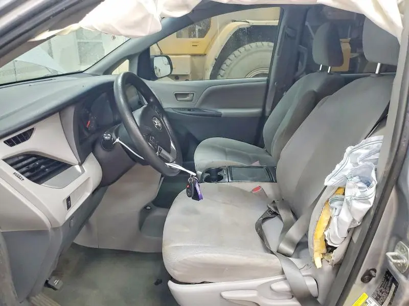2015 TOYOTA SIENNA L 7-PASSENGER  