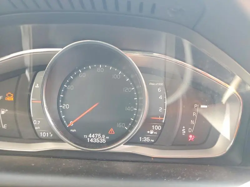 2017 VOLVO XC60 T5 DYNAMIC  