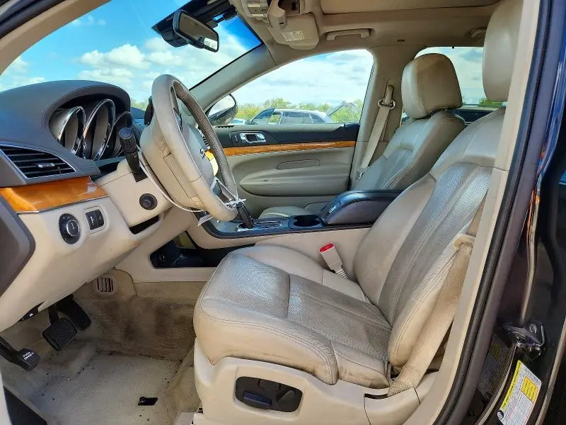 2010 LINCOLN MKT   