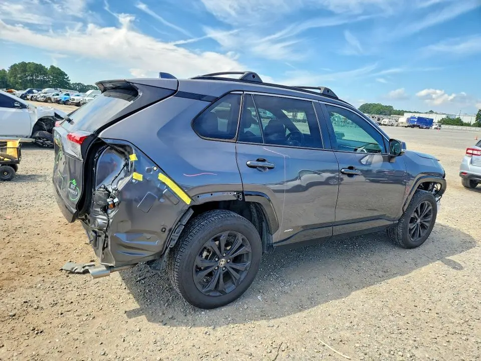 2022 TOYOTA RAV4 SE  