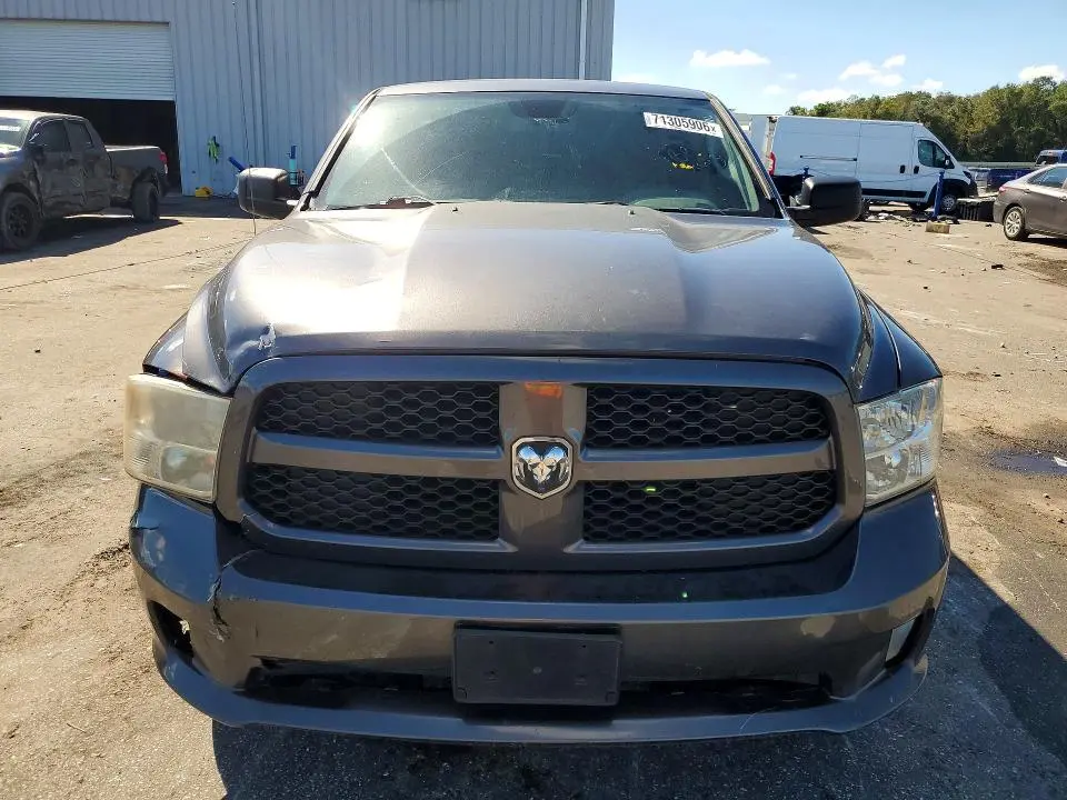 2016 RAM 1500 ST  