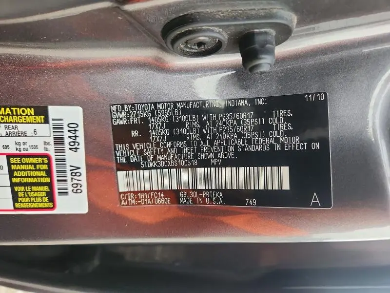 2011 TOYOTA SIENNA LE  