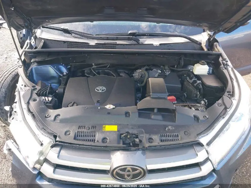 2019 TOYOTA HIGHLANDER XLE