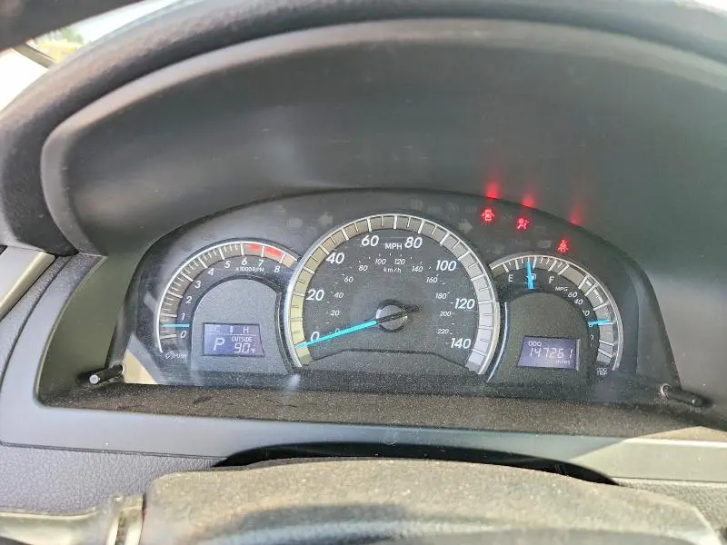 2012 TOYOTA CAMRY SE  