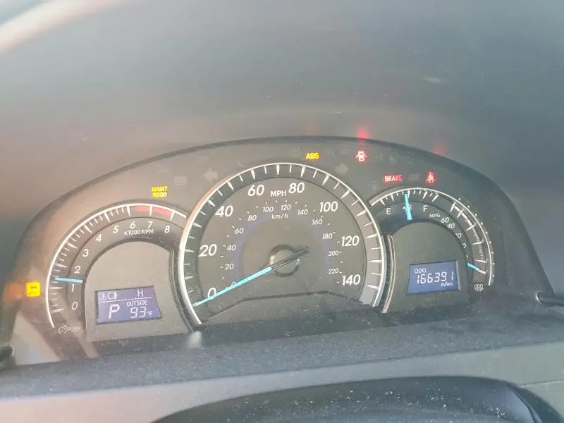 2012 TOYOTA CAMRY XLE  