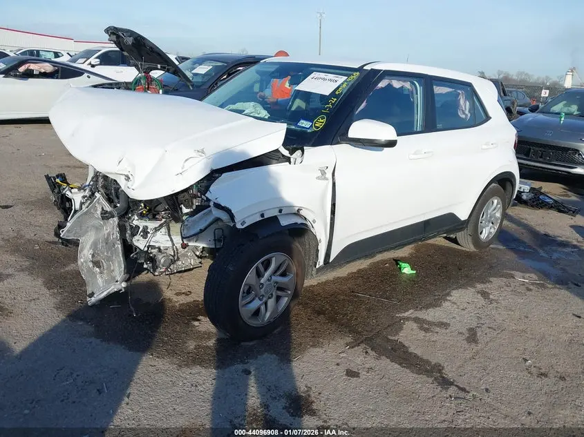 2025 HYUNDAI VENUE SE