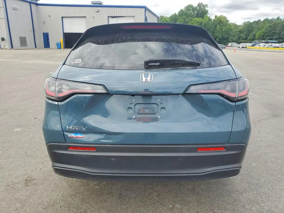 2025 HONDA HR-V LX  
