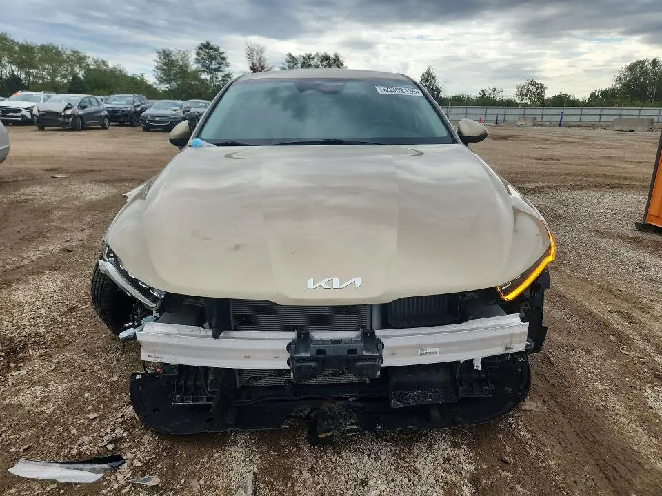 2022 KIA K5 LXS  