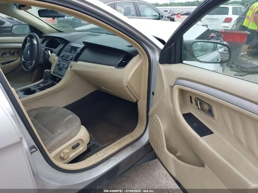 2015 FORD TAURUS SE