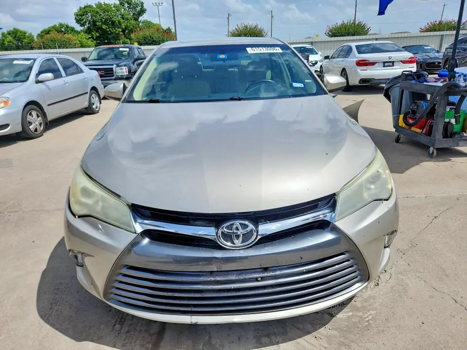 2015 TOYOTA CAMRY LE  