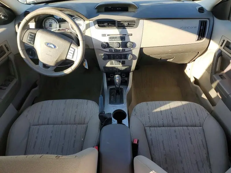 2010 FORD FOCUS SE  