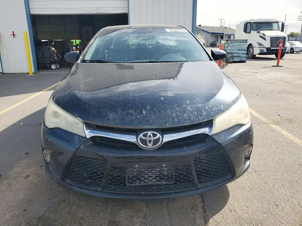 2016 TOYOTA CAMRY SE  