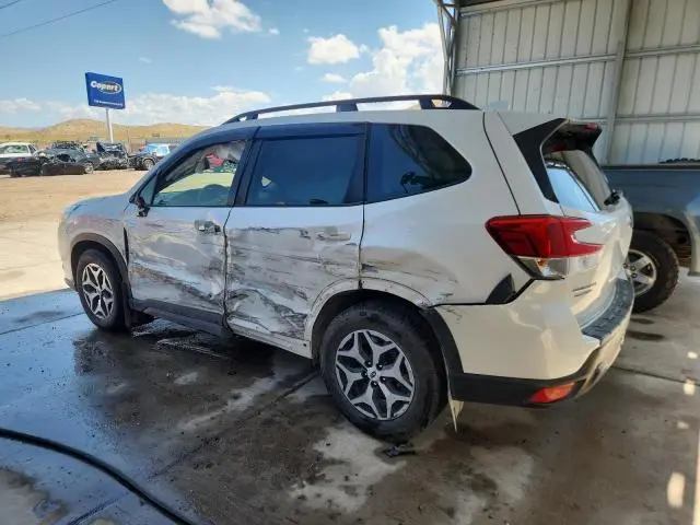 2022 SUBARU FORESTER PREMIUM  