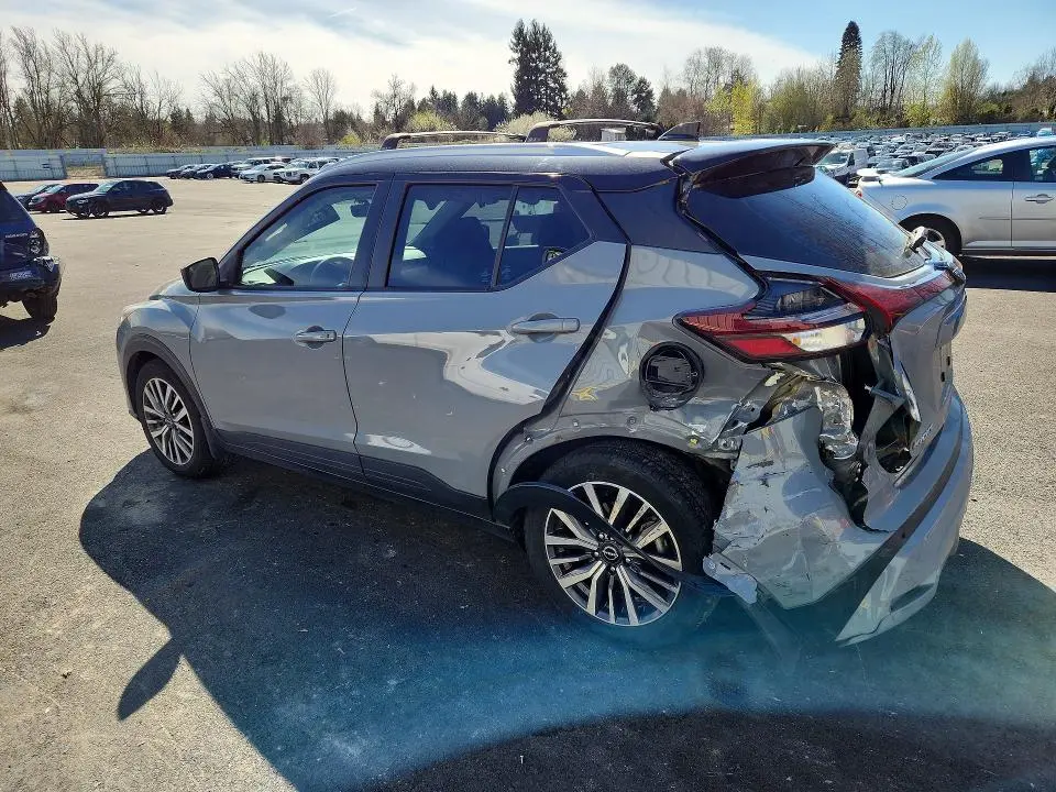 2022 NISSAN KICKS SV  