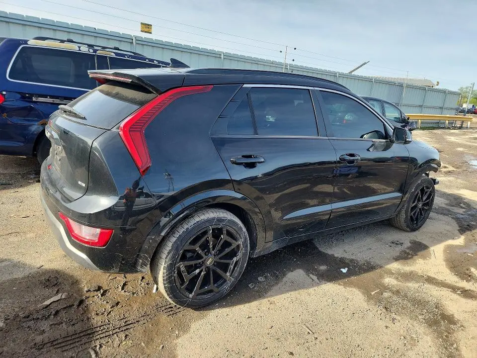 2023 KIA NIRO EX  