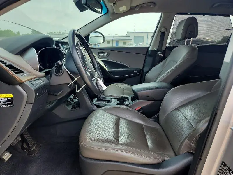 2018 HYUNDAI SANTA FE SE  
