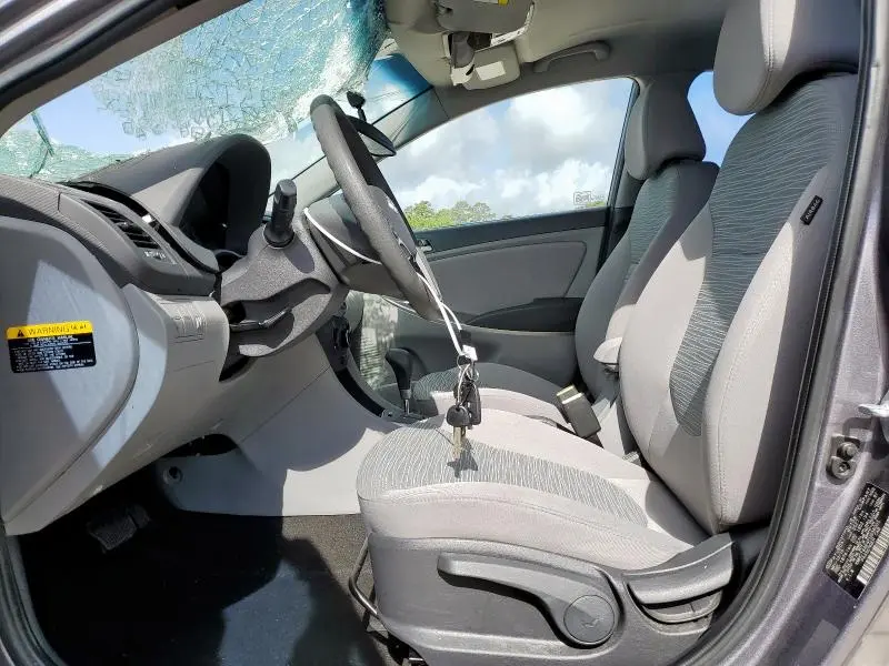 2015 HYUNDAI ACCENT GLS  