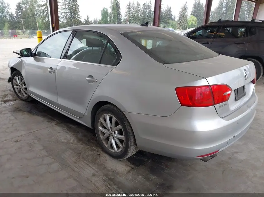 2013 VOLKSWAGEN JETTA 2.5L SE