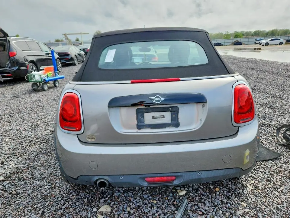 2019 MINI COOPER   