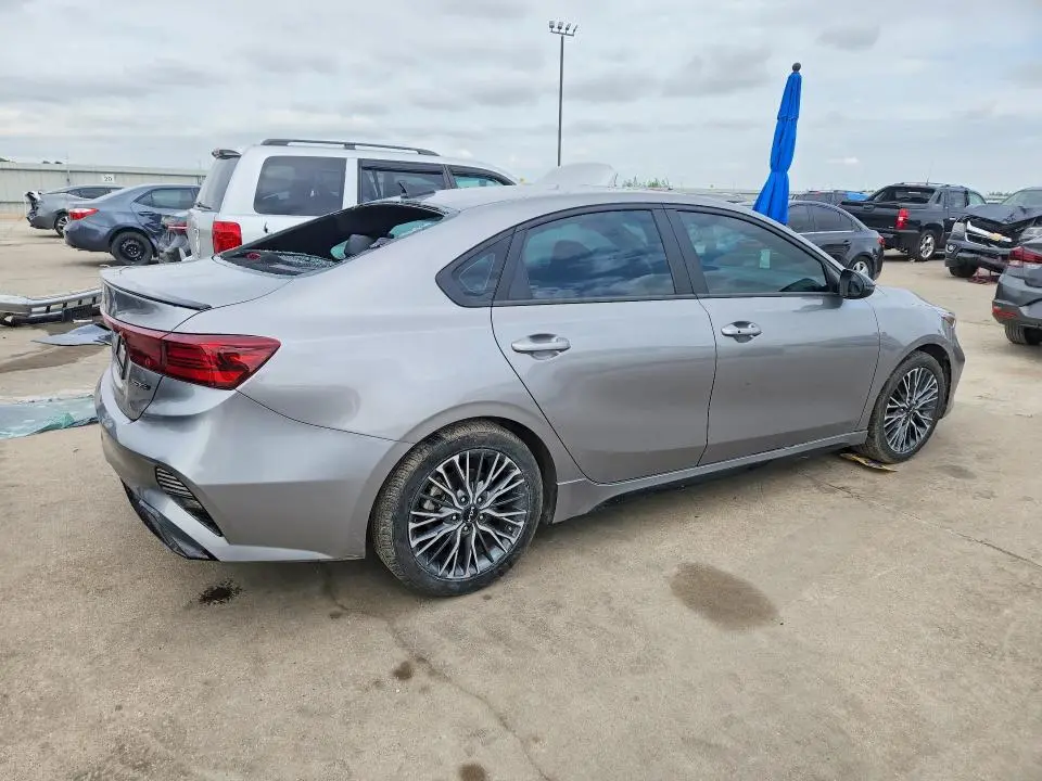 2023 KIA FORTE GT LINE  