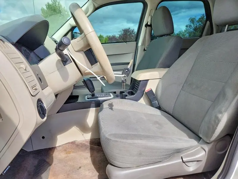 2010 FORD ESCAPE XLS  