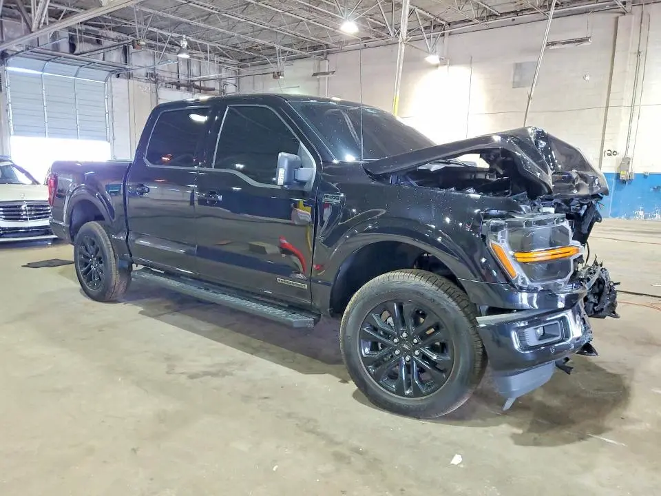 2025 FORD F150 XLT  