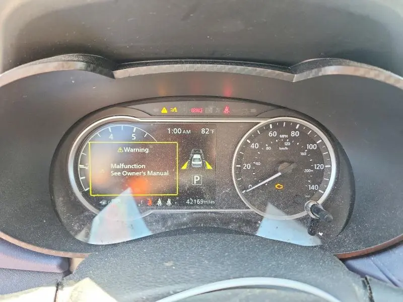 2024 NISSAN VERSA SV  