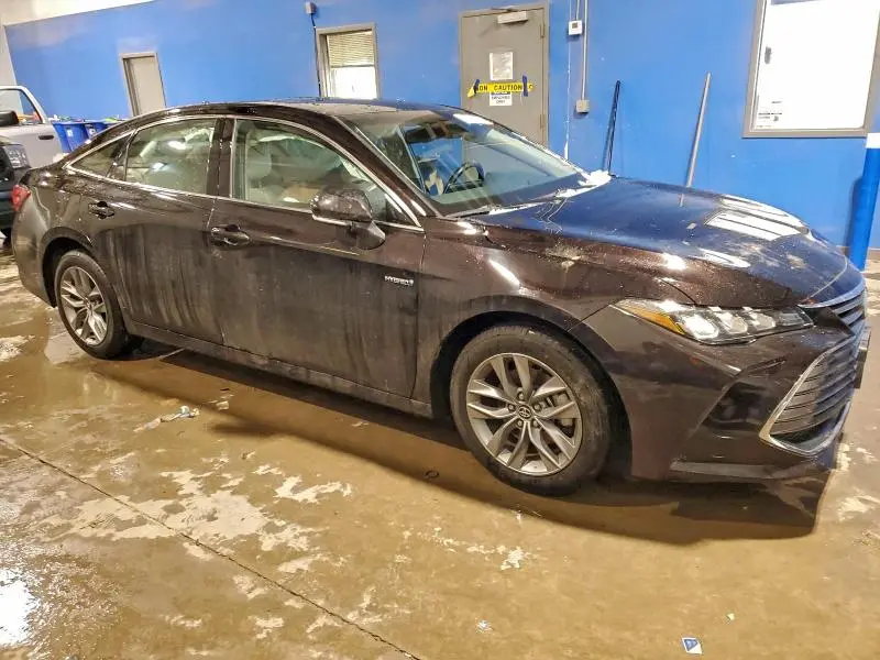 2020 TOYOTA AVALON XLE  