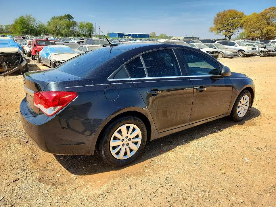 2011 CHEVROLET CRUZE LS  