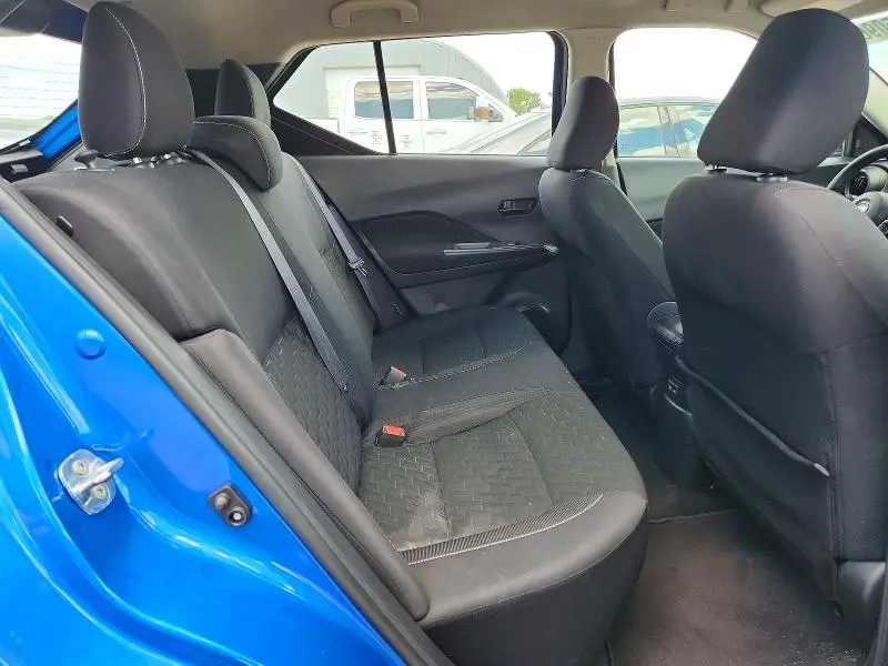 2021 NISSAN KICKS   