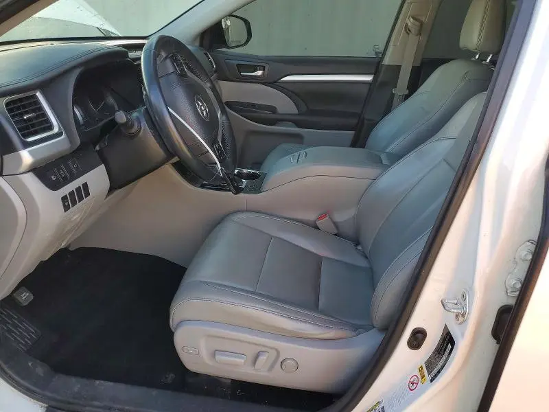 2017 TOYOTA HIGHLANDER XLE  
