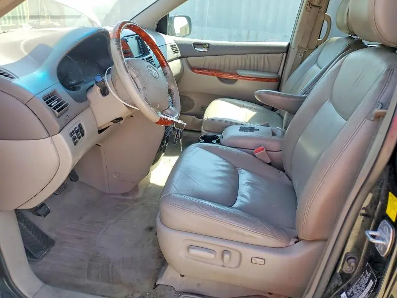 2010 TOYOTA SIENNA XLE LIMITED  