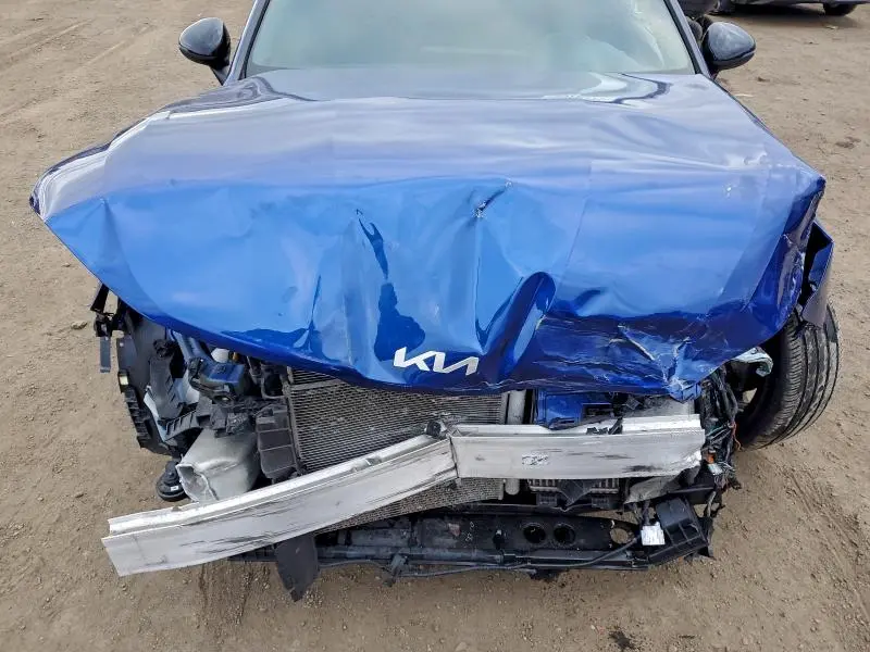 2022 KIA K5   