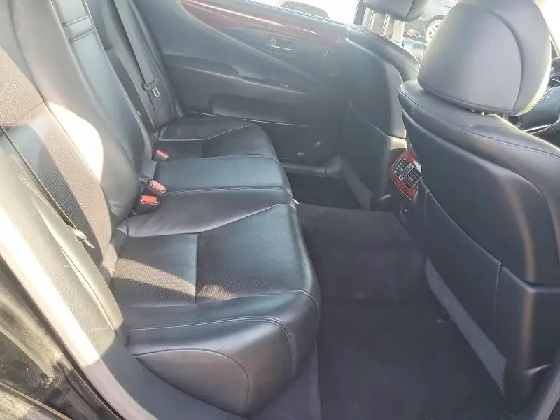 2011 LEXUS LS 460L  