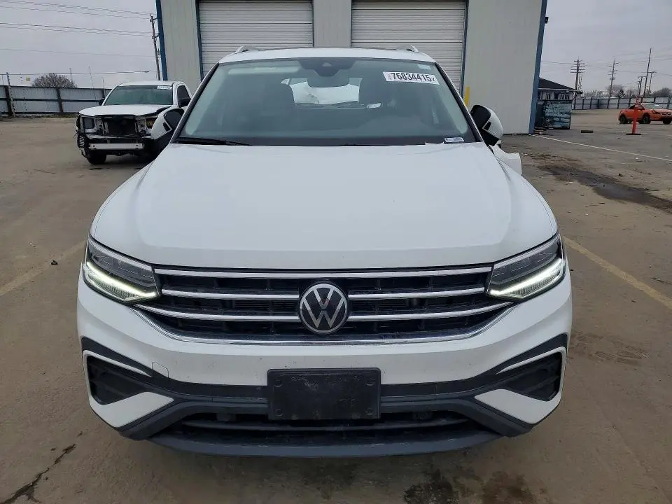 2024 VOLKSWAGEN TIGUAN SE  