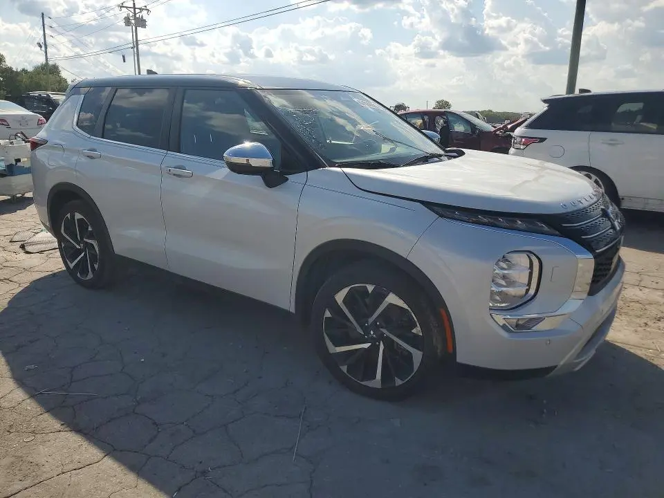 2022 MITSUBISHI OUTLANDER SE  