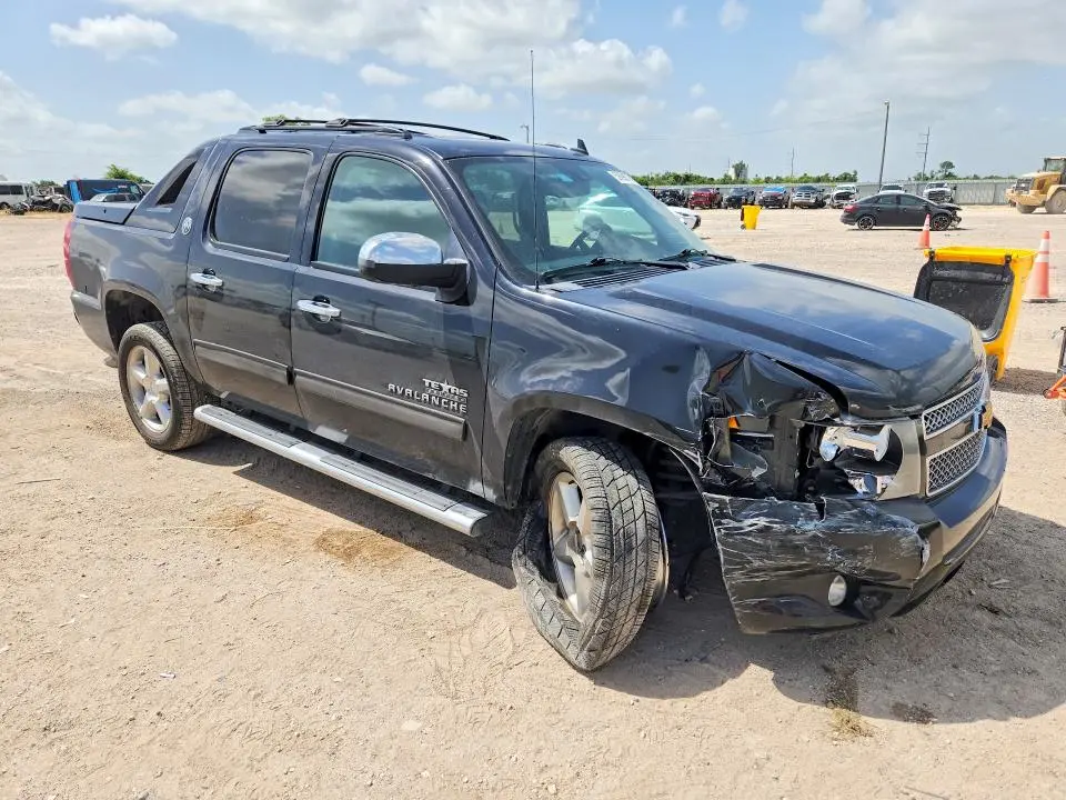 2013 CHEVROLET AVALANCHE LT  