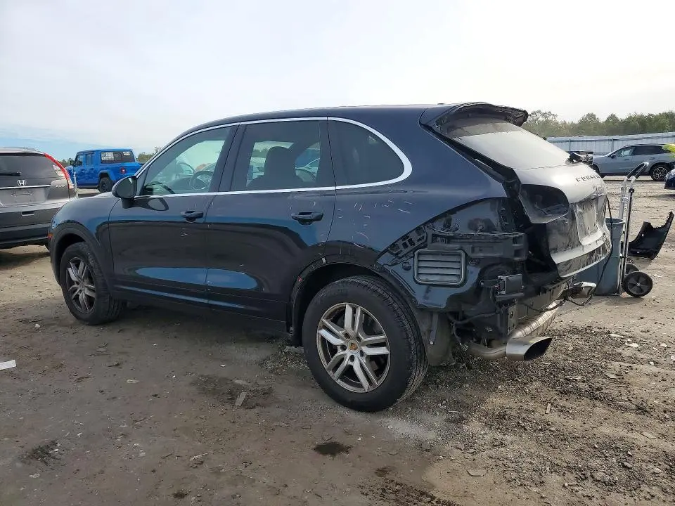 2016 PORSCHE CAYENNE   