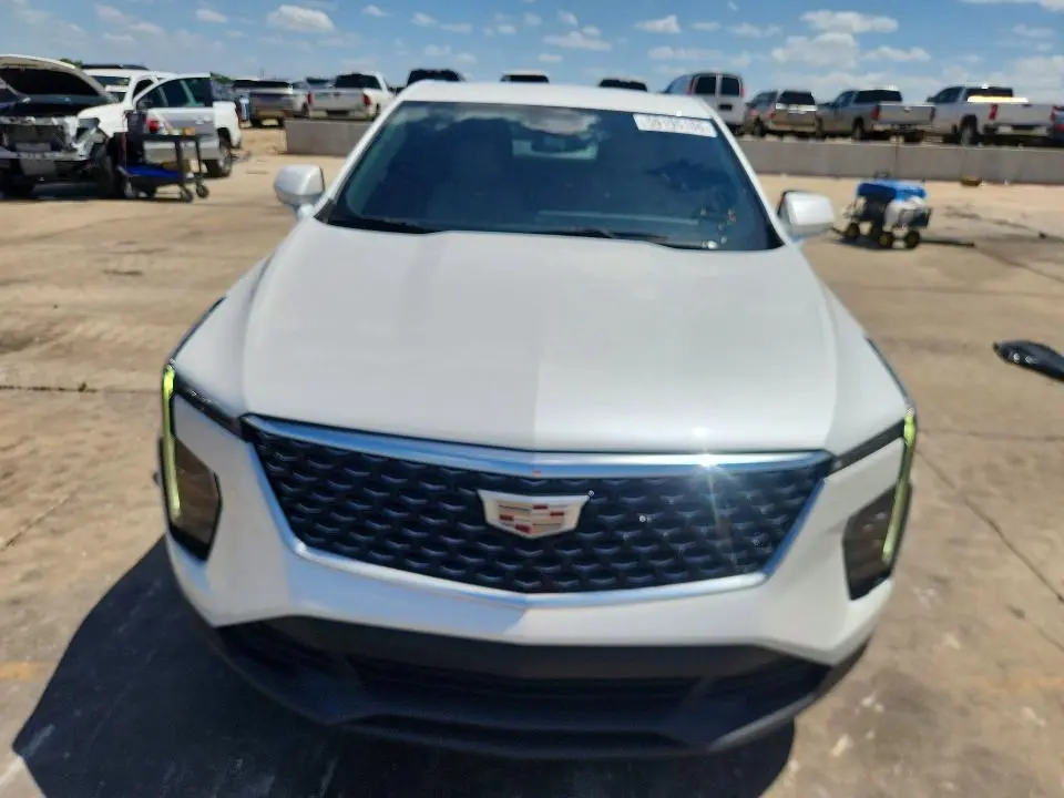 2024 CADILLAC XT4 LUXURY  
