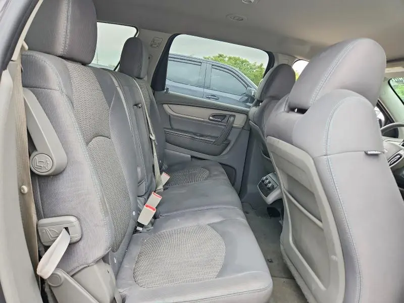 2016 CHEVROLET TRAVERSE LS  