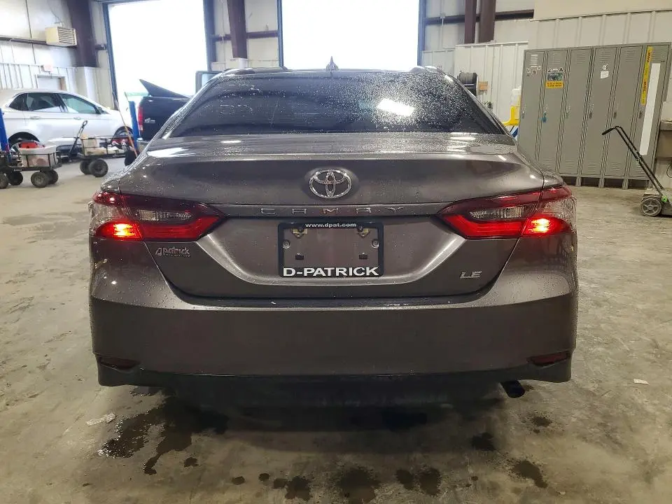 2022 TOYOTA CAMRY LE  