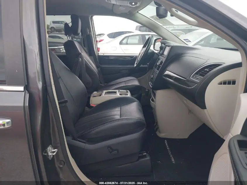 2016 CHRYSLER TOWN & COUNTRY TOURING-L