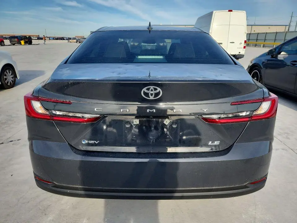 2025 TOYOTA CAMRY LE  