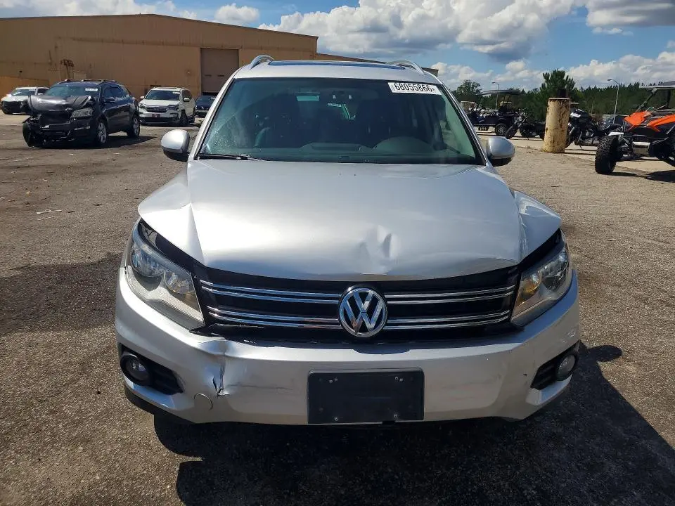 2015 VOLKSWAGEN TIGUAN S  
