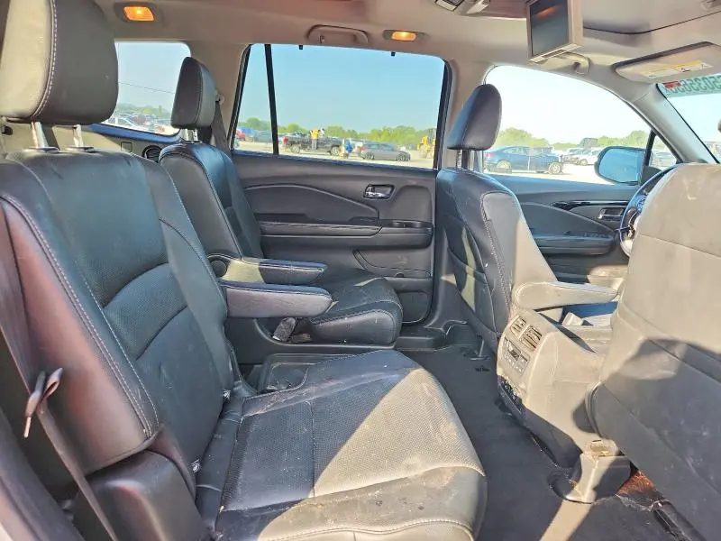 2017 HONDA PILOT ELITE  