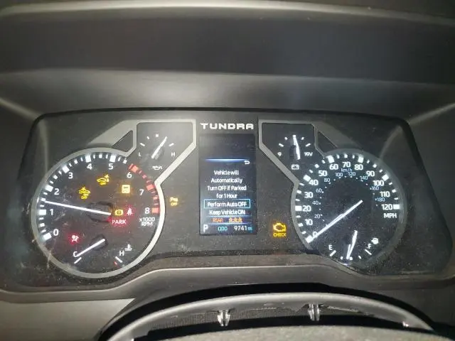 2024 TOYOTA TUNDRA CREWMAX SR  
